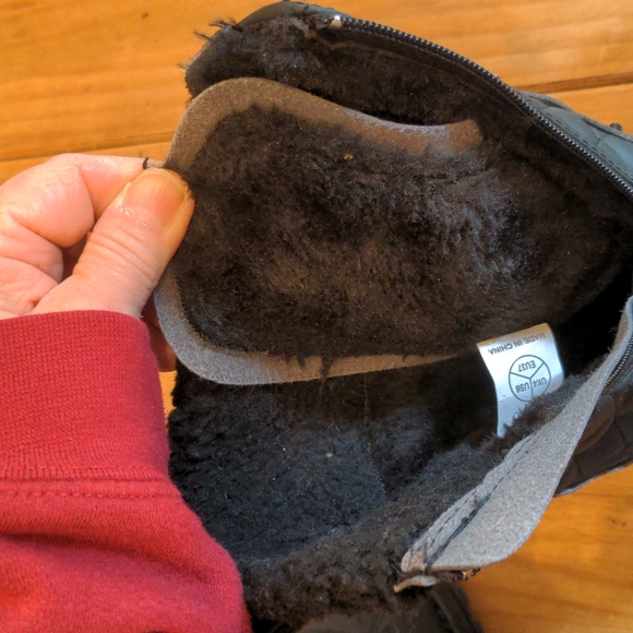 Polar Women's Zip/Lace-Up Black Quilted Boot, Size 6 - Picture 10 of 12